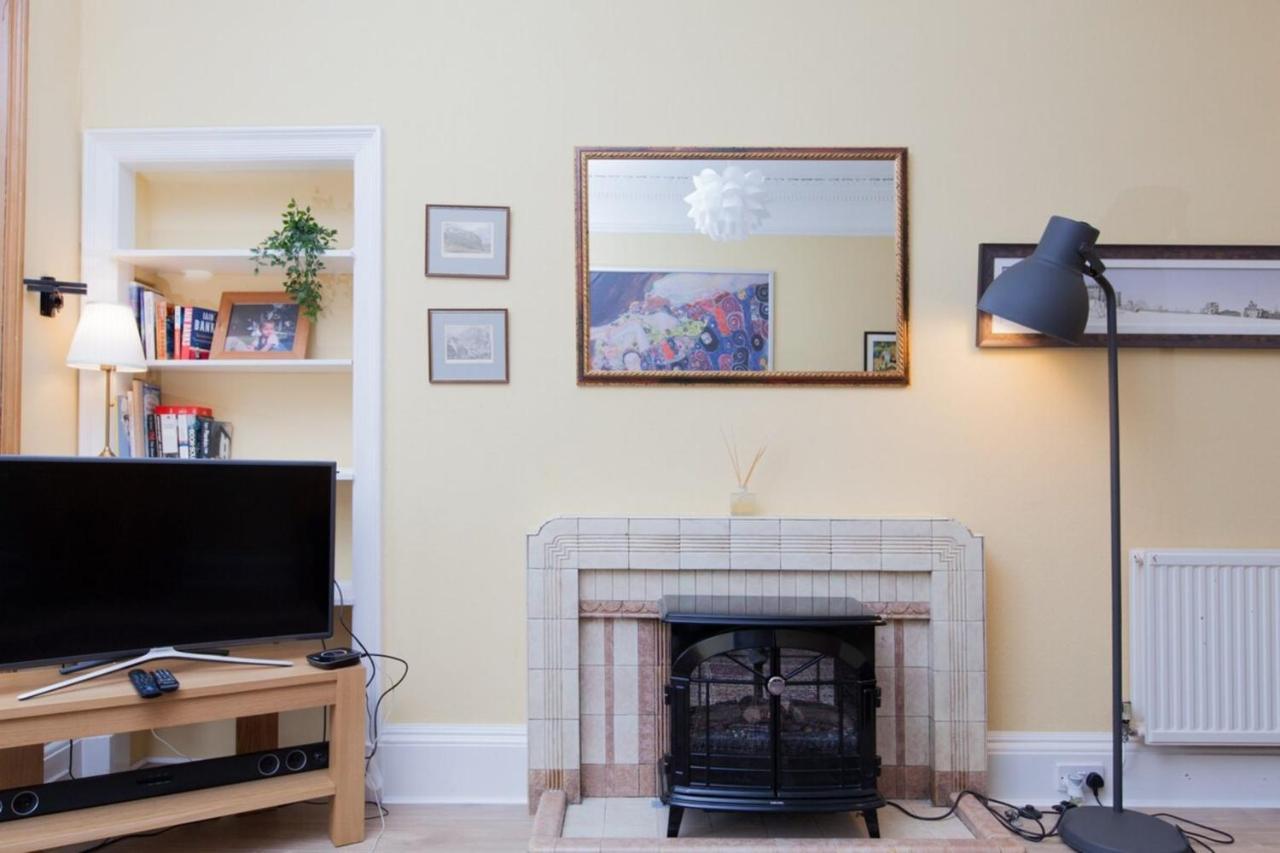Elegant Traditional Edinburgh City Centre Flat Esterno foto